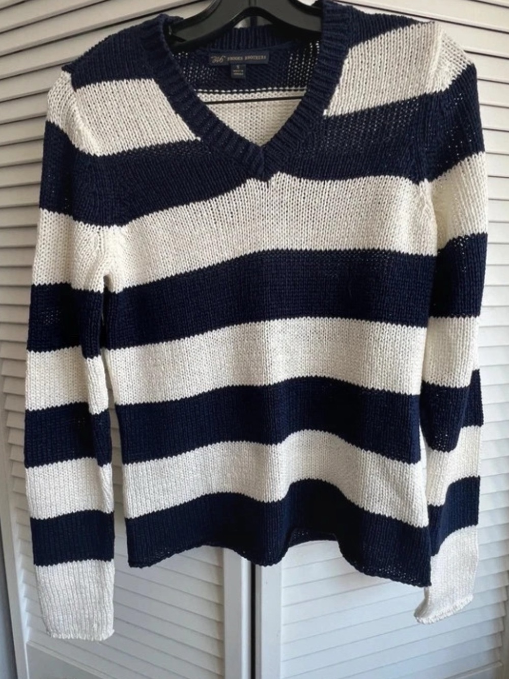 Brooks Brothers "346" collection women's striped open-knit V.N sweater. Size Sm